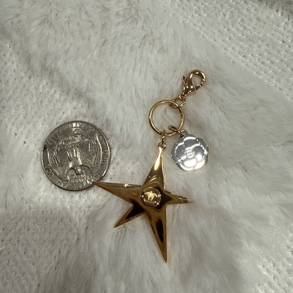 CHANEL Beauty Gold Star Metal Charm